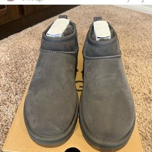 NIB UGG Classic Ultra Mini boots size 10